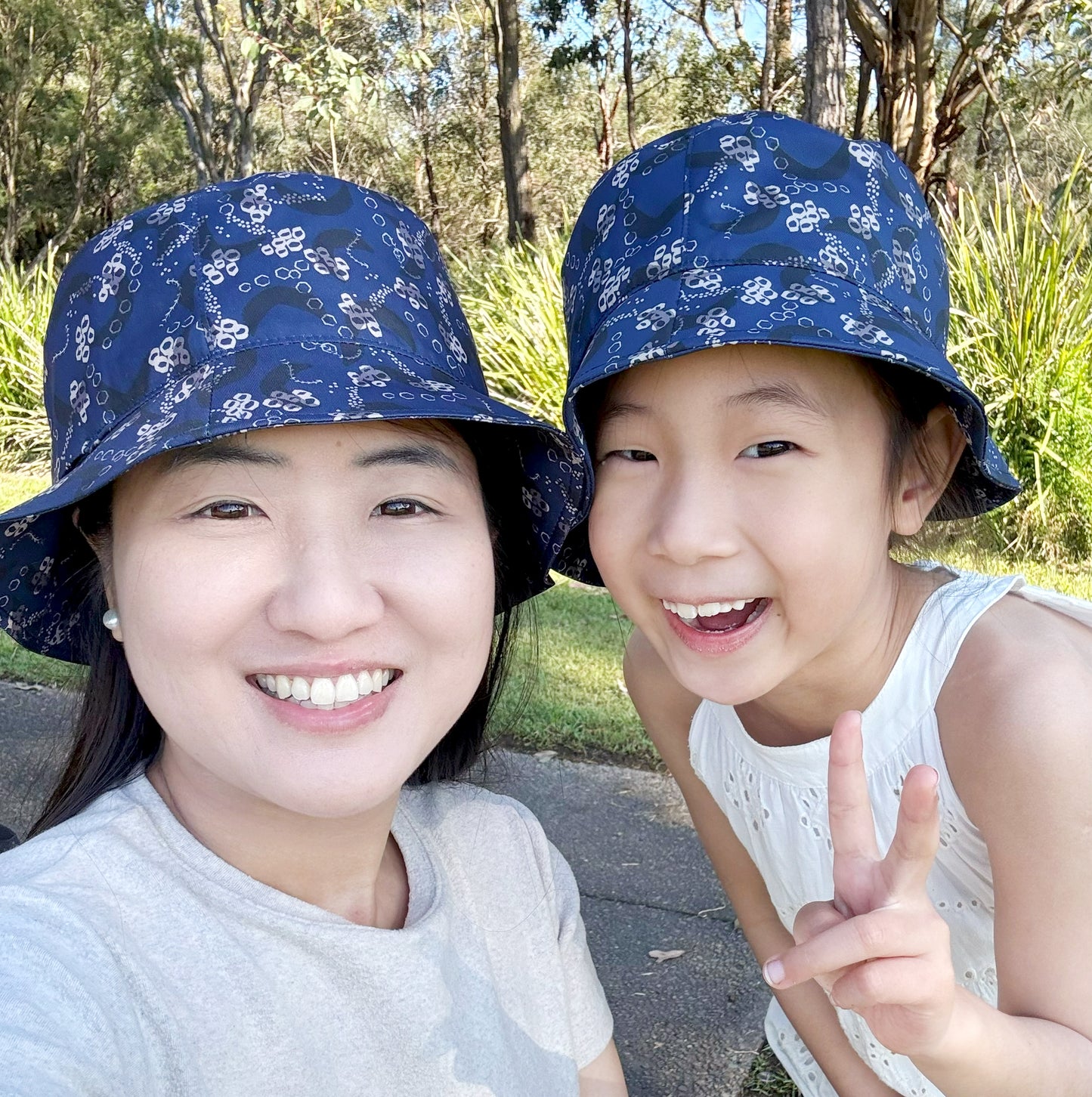 大人+小孩可收納雙面戴漁夫帽-熊豹深藍