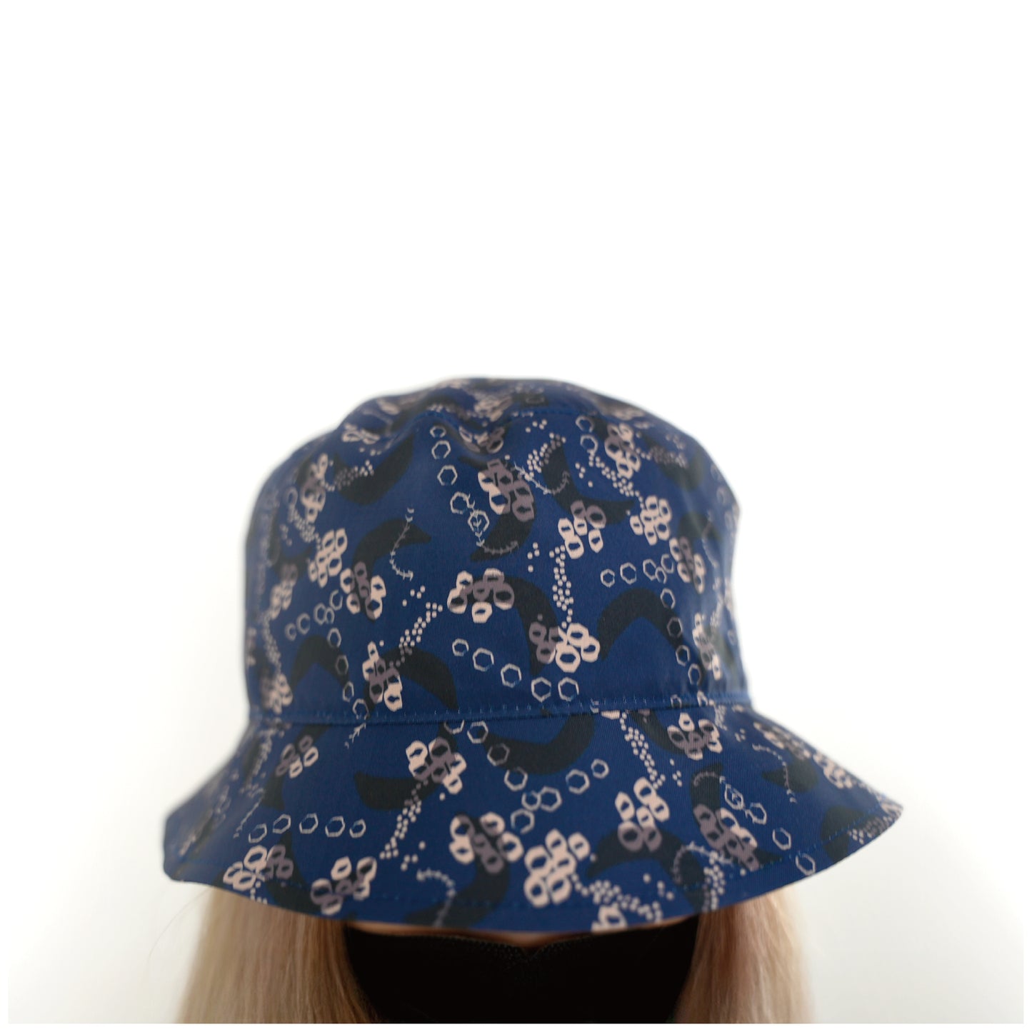 大人款-可收納雙面戴漁夫帽-熊豹深藍